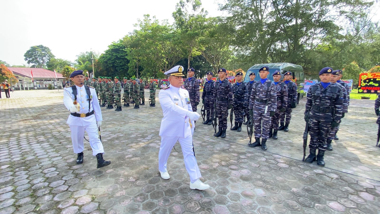 Upacara HUT Ke 78 TNI Di Kabupaten Simeulue Berjalan Dengan Meriah